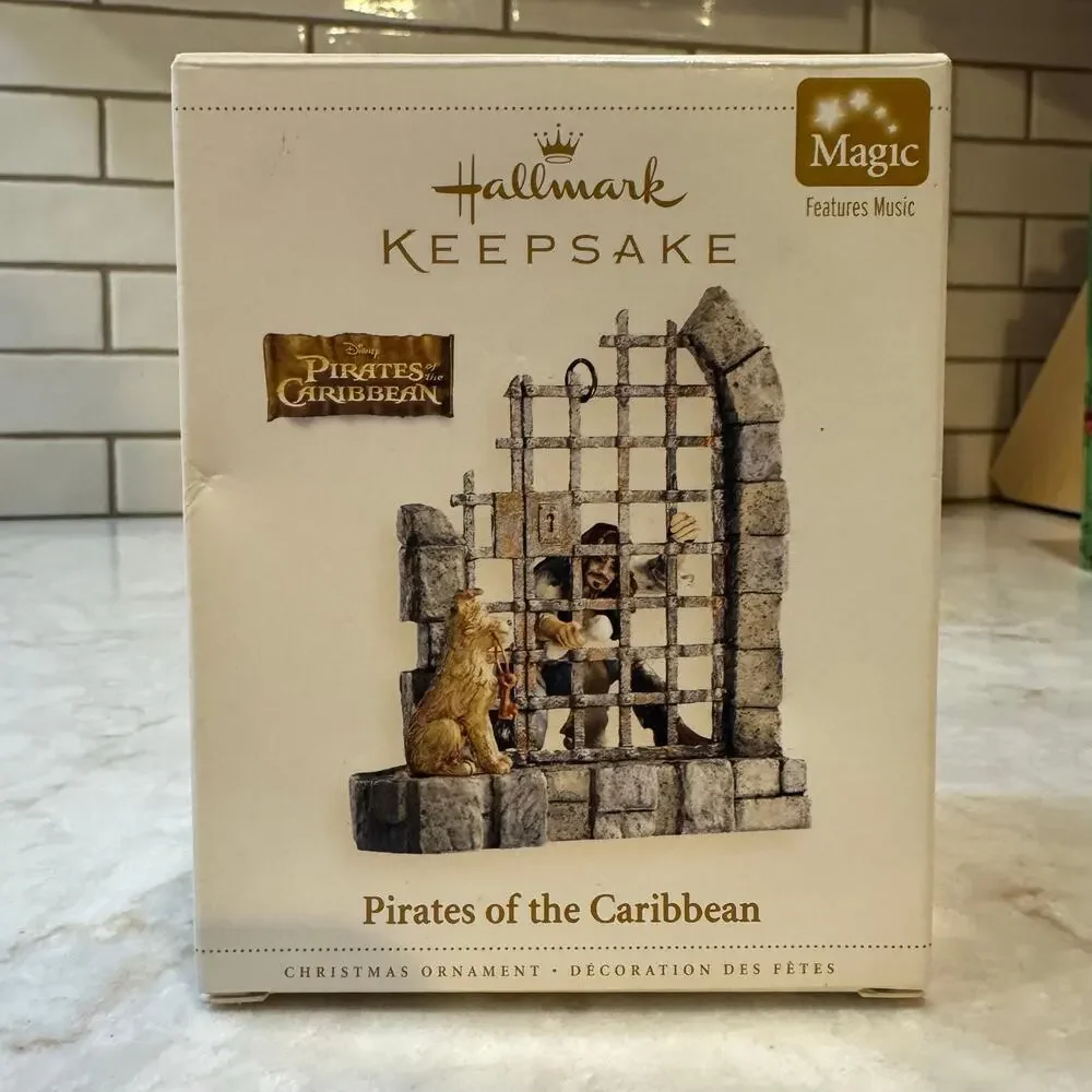 2006 Hallmark Keepsake Pirates of the Caribbean Magic Ornament QXD6376 w/‎ Box